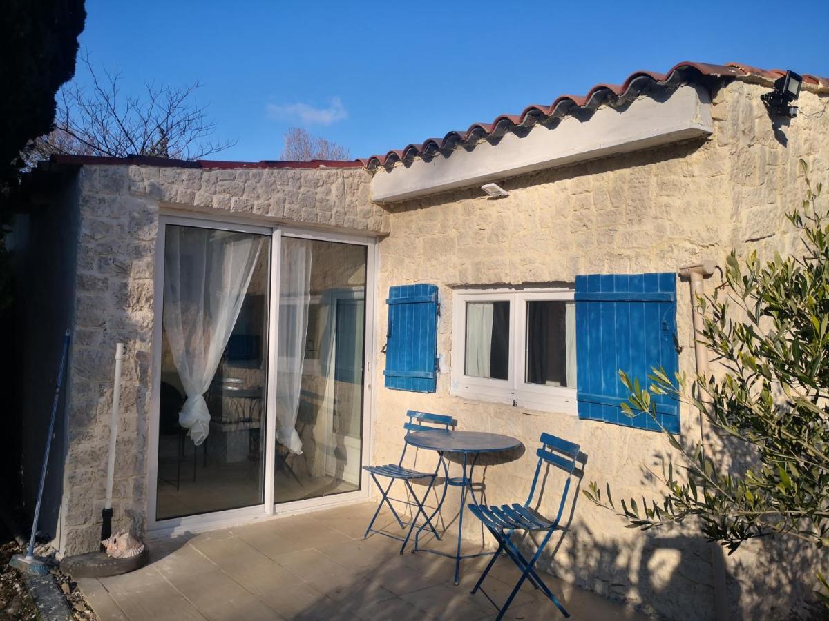 La Petite Maison De Lingling Mornas Buitenkant foto